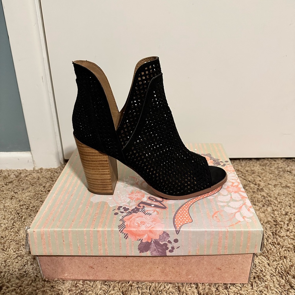 Size 10 Black Sparkly Open Toe Bootie